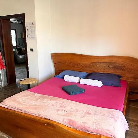 بيت شباب Divina