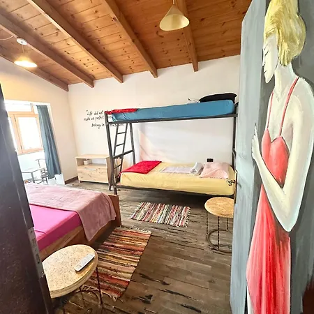 Hostel Divina