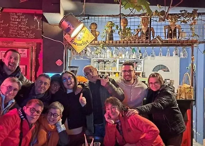 بيت شباب Divina *